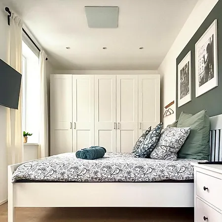Cozee - The Den Apartment *