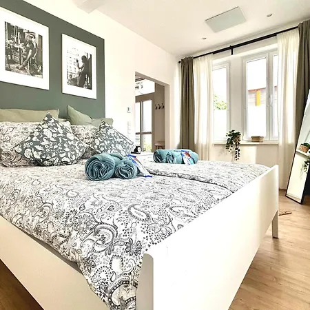 Cozee - The Den Apartment Kaiserslautern